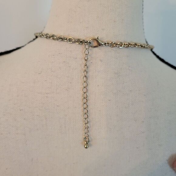 Pointed arrow light blue stones and white saphire stones on gold tone necklace - Picture 3 of 3